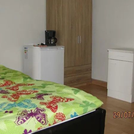 Ferienzimmer Haus Laesker Homestay *